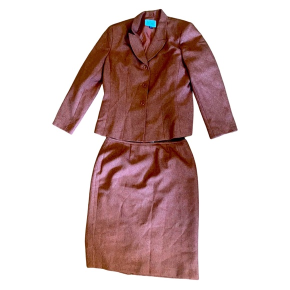 Le Suit Jackets & Blazers - Le Suit size 12 blazer/skirt set